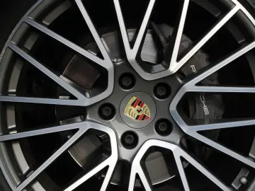 PORSCHE Cayenne Coupé 3.0 E - Hybrid - 22 inch - Sport D