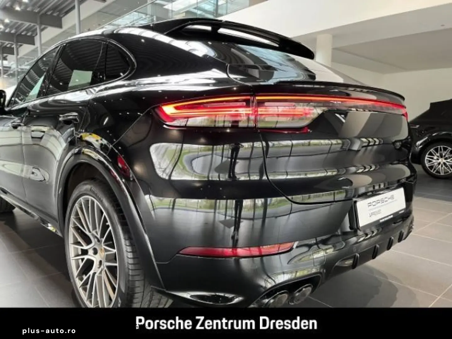 PORSCHE Cayenne Coupe Platinum Edition Head-Up Chrono
