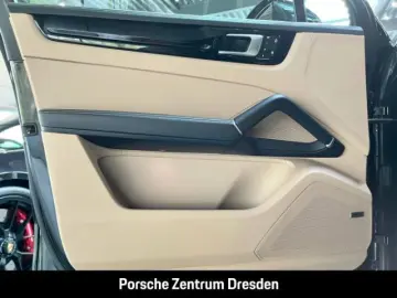 PORSCHE Cayenne Coupe Platinum Edition Head-Up Chrono