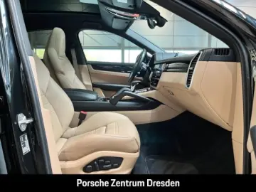PORSCHE Cayenne Coupe Platinum Edition Head-Up Chrono