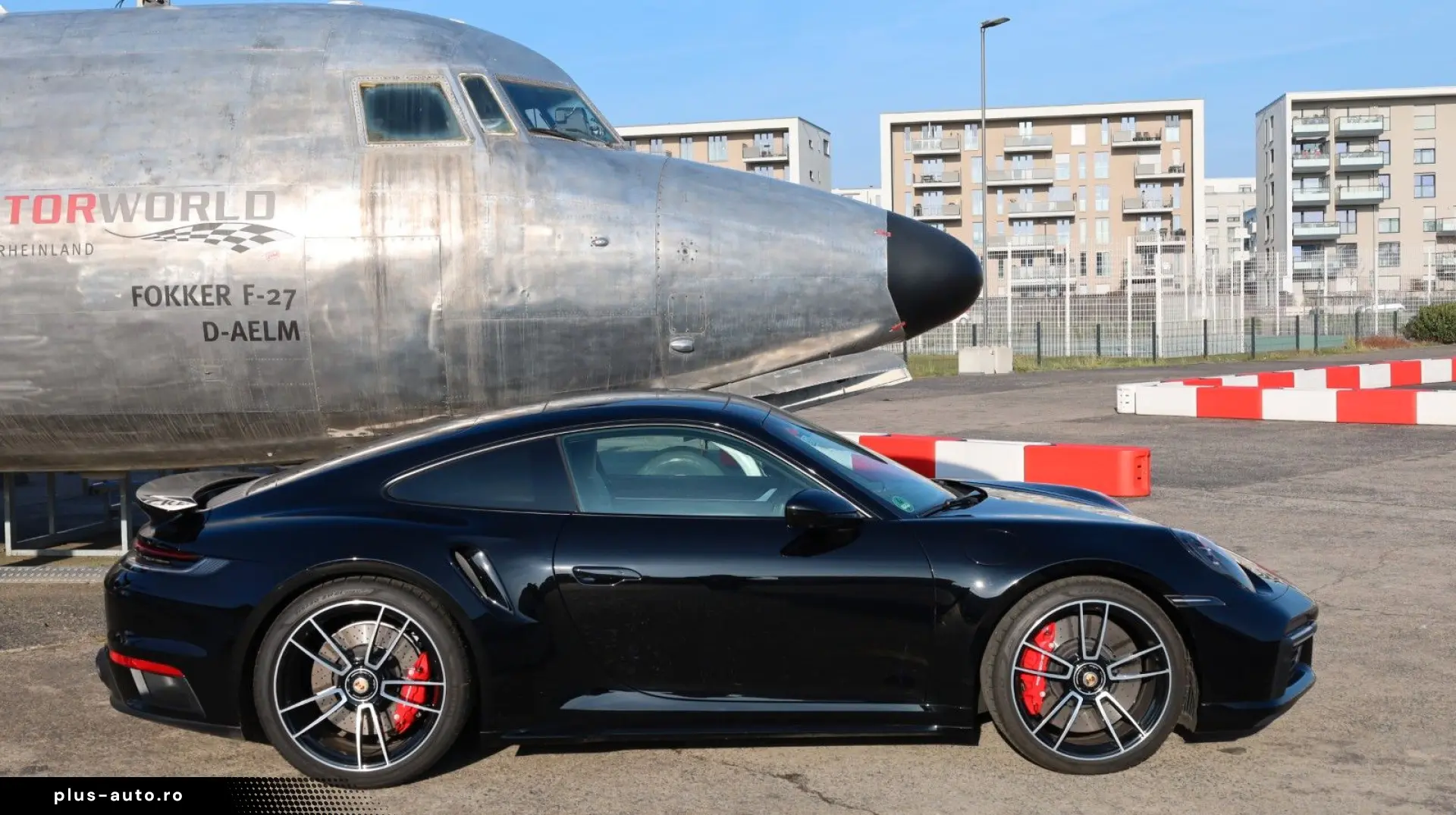 PORSCHE 911 Turbo