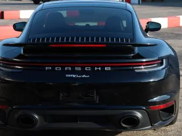 PORSCHE 911 Turbo