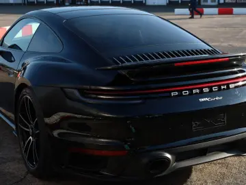 PORSCHE 911 Turbo