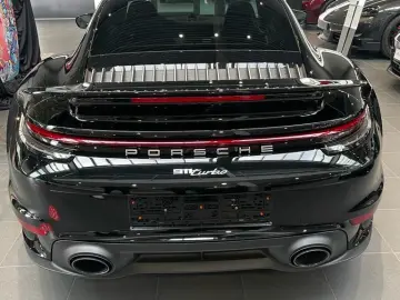 PORSCHE 911 Turbo