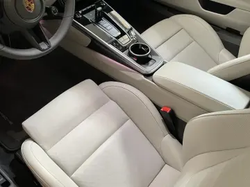 PORSCHE 911 Turbo