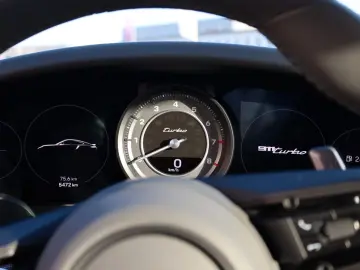 PORSCHE 911 Turbo