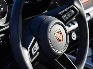 PORSCHE 911 Turbo