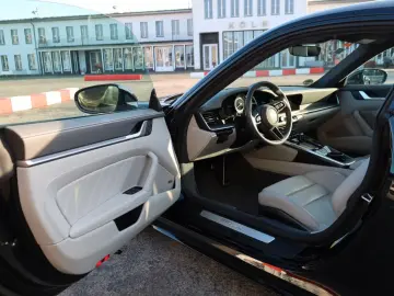 PORSCHE 911 Turbo