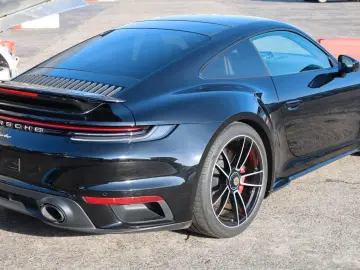PORSCHE 911 Turbo
