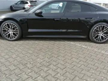 PORSCHE Taycan schw schw 20  perf batt kamera sofort
