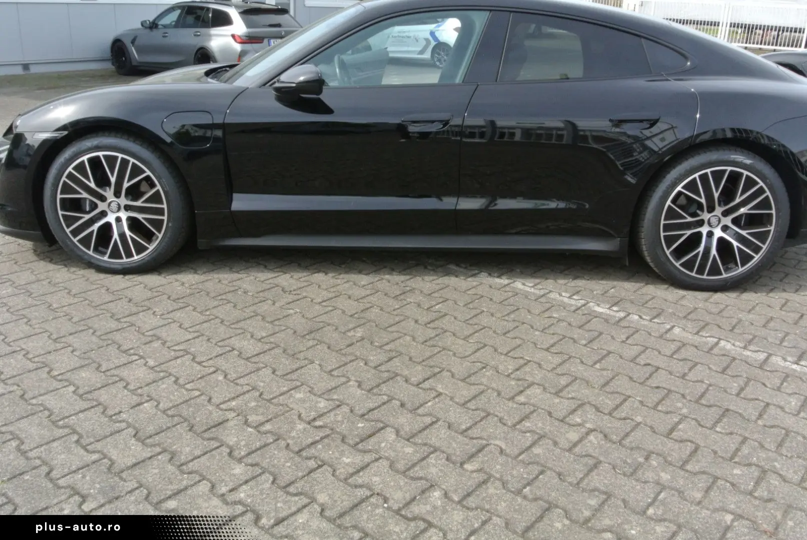 PORSCHE Taycan schw schw 20  perf batt kamera sofort