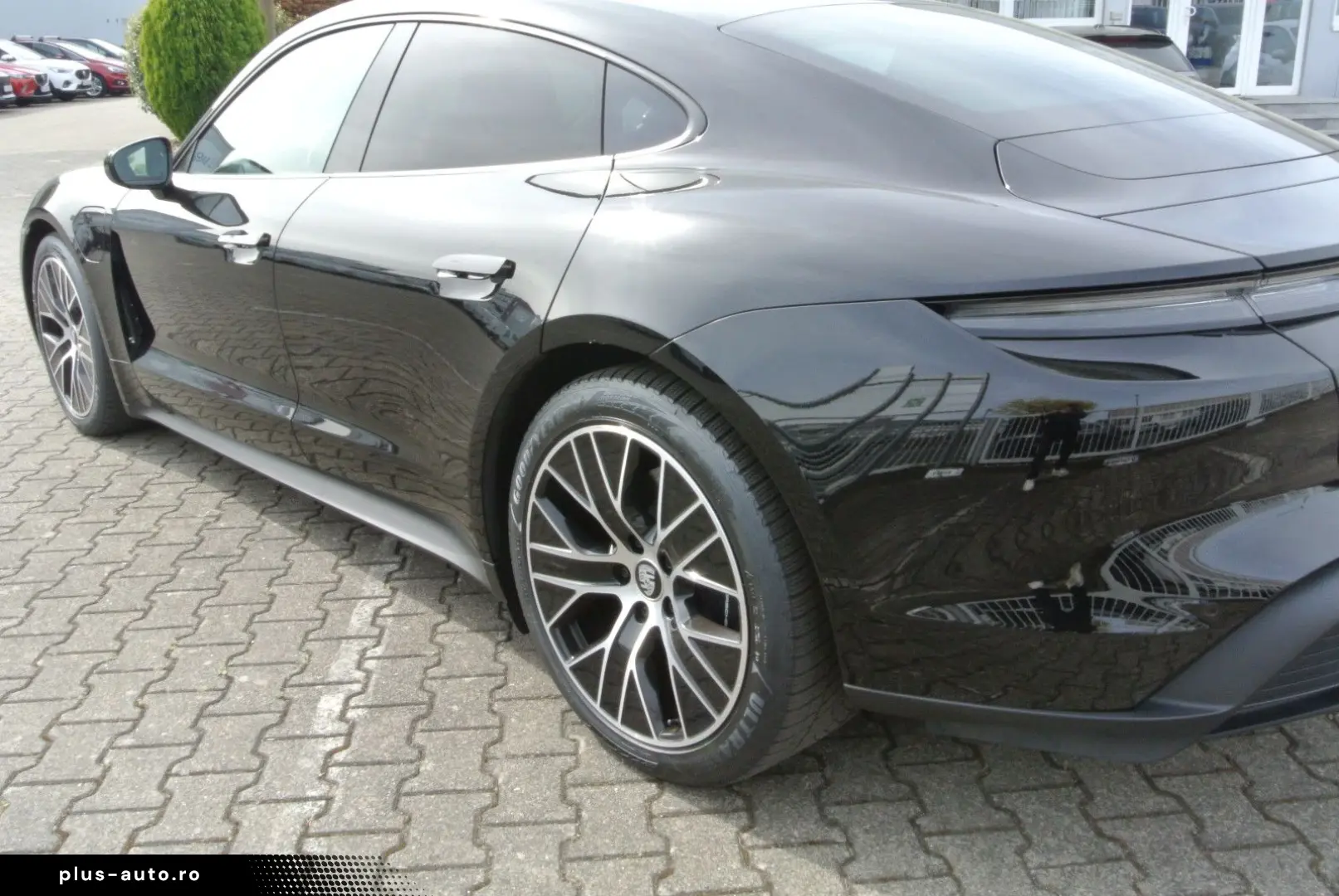 PORSCHE Taycan schw schw 20  perf batt kamera sofort