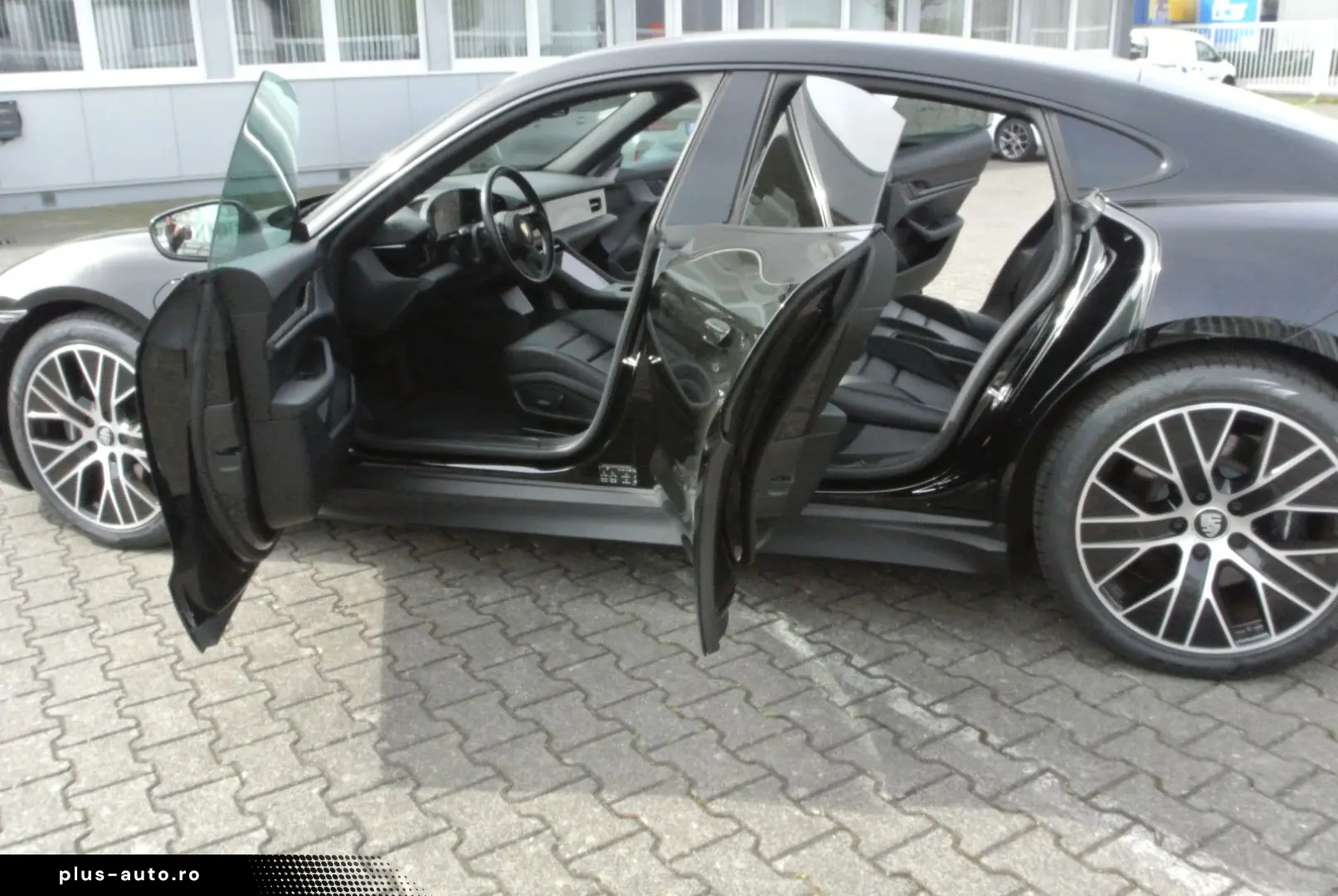 PORSCHE Taycan schw schw 20  perf batt kamera sofort