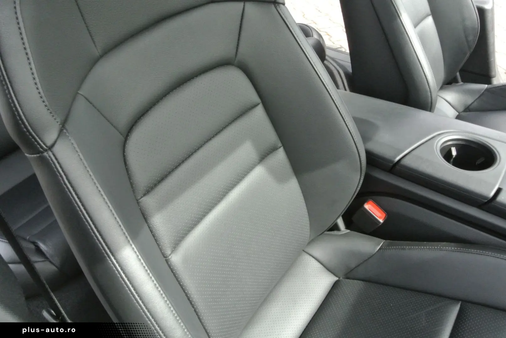 PORSCHE Taycan schw schw 20  perf batt kamera sofort