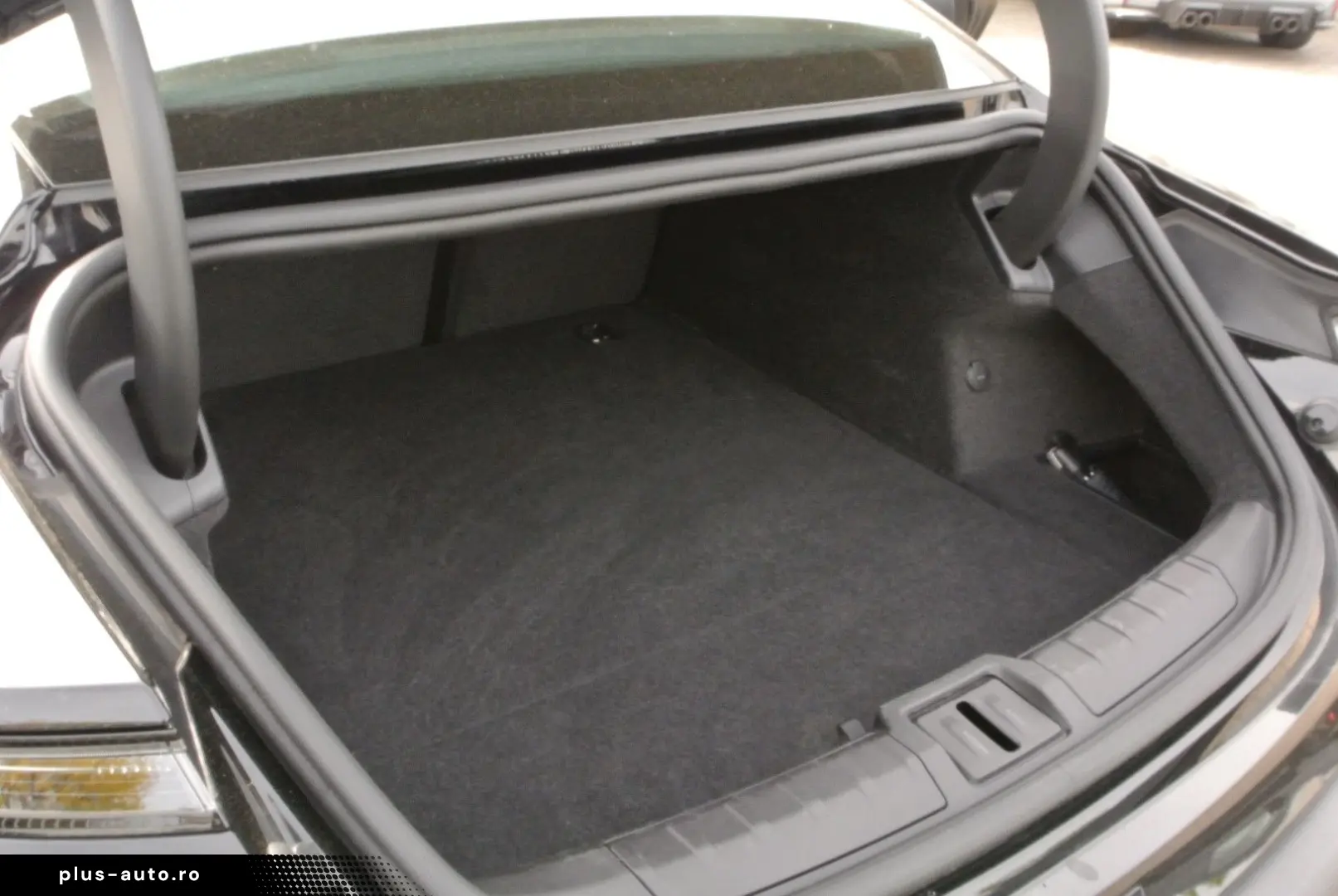 PORSCHE Taycan schw schw 20  perf batt kamera sofort