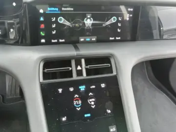 PORSCHE Taycan schw schw 20  perf batt kamera sofort