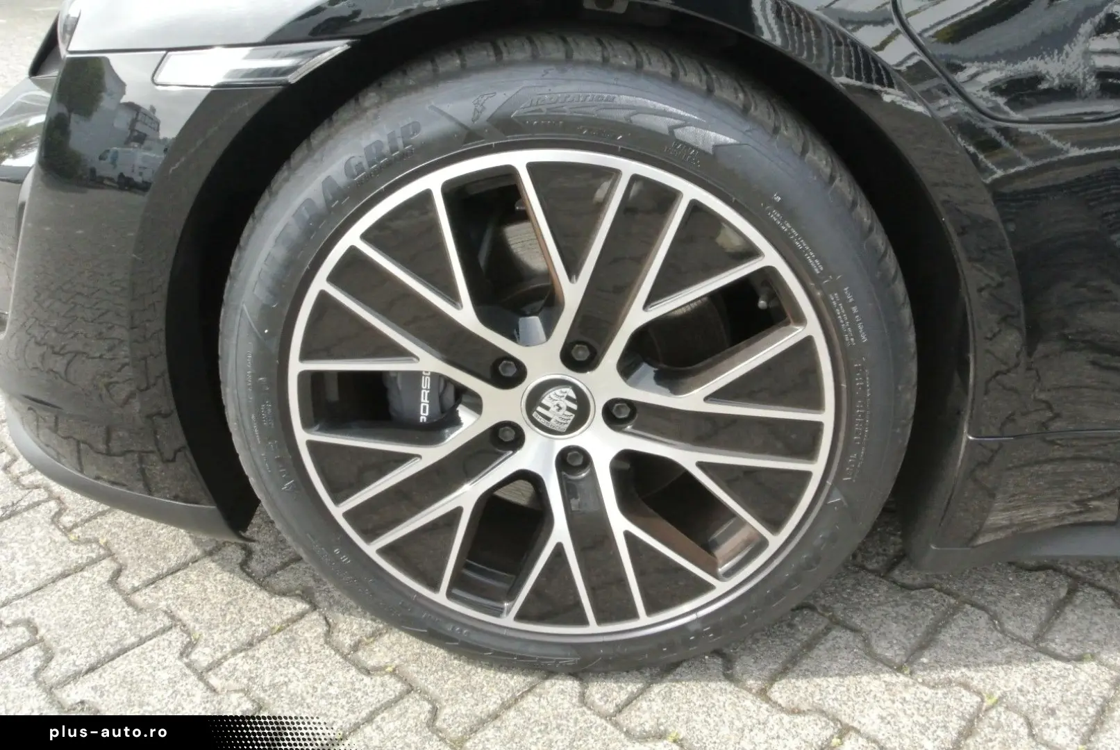 PORSCHE Taycan schw schw 20  perf batt kamera sofort