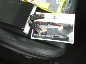 PORSCHE Taycan schw schw 20  perf batt kamera sofort