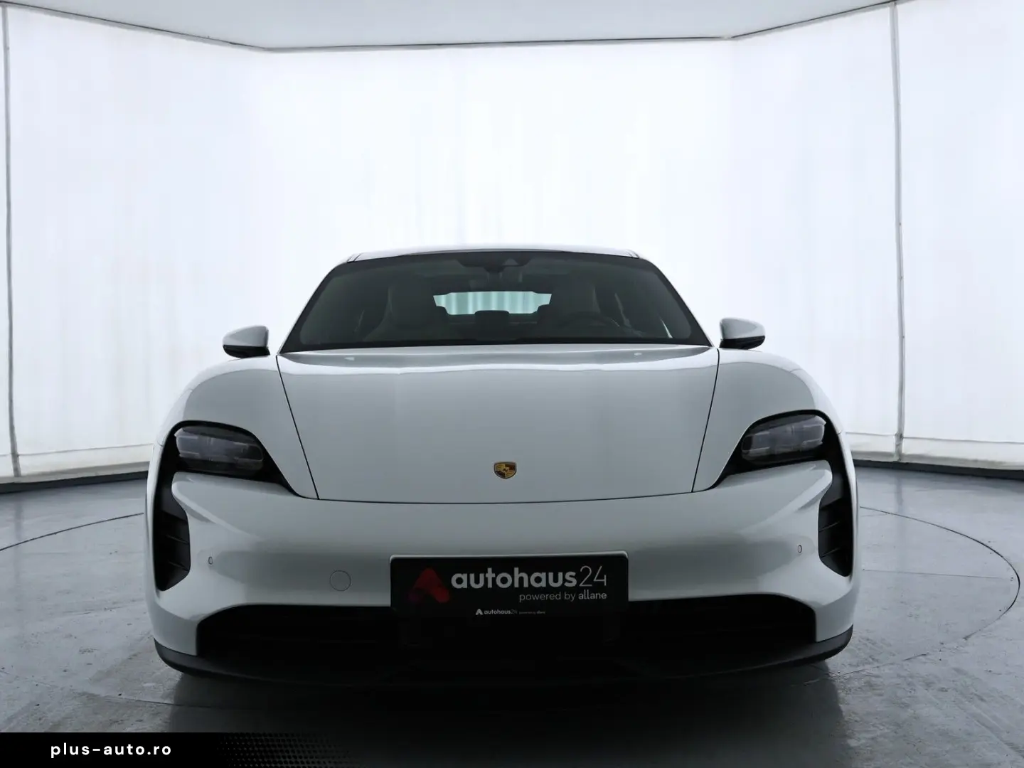 PORSCHE Taycan Plus Navi HUD Bose Pano Sitzhzg.