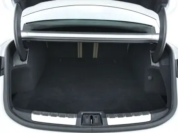 PORSCHE Taycan Plus Navi HUD Bose Pano Sitzhzg.