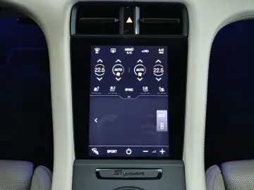 PORSCHE Taycan Plus Navi HUD Bose Pano Sitzhzg.