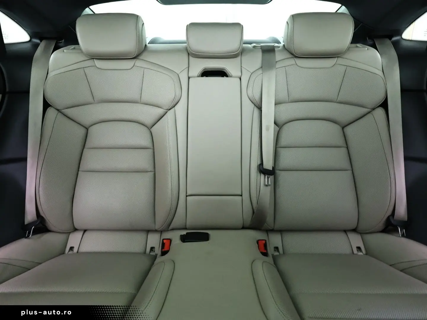 PORSCHE Taycan Plus Navi HUD Bose Pano Sitzhzg.