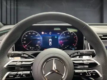 MERCEDES-BENZ E 200 AMG DIGITAL PANO StHz DISTR HuD &hellip;