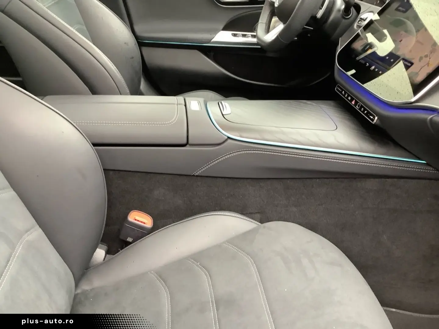 MERCEDES-BENZ E 200 AMG DIGITAL PANO StHz DISTR HuD &hellip;