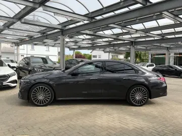 MERCEDES-BENZ E 200 AMG NIGHT PANO DISTRONIC KAMERA AMBIENTE
