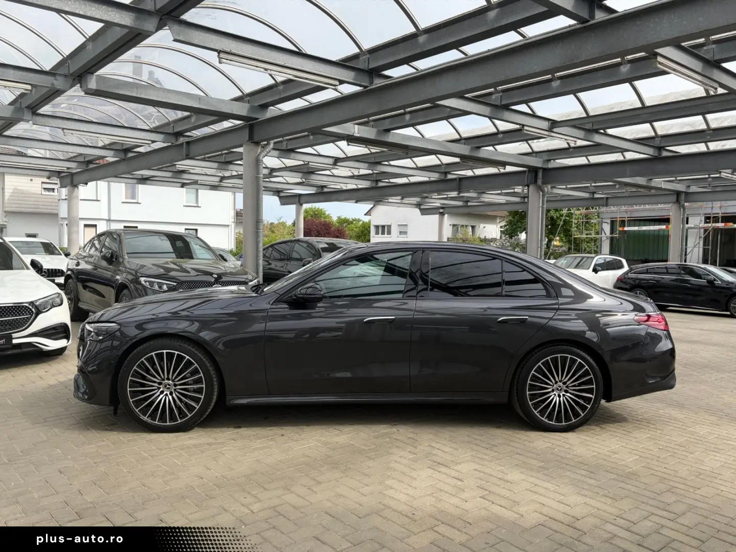 MERCEDES-BENZ E 200 AMG NIGHT PANO DISTRONIC KAMERA AMBIENTE