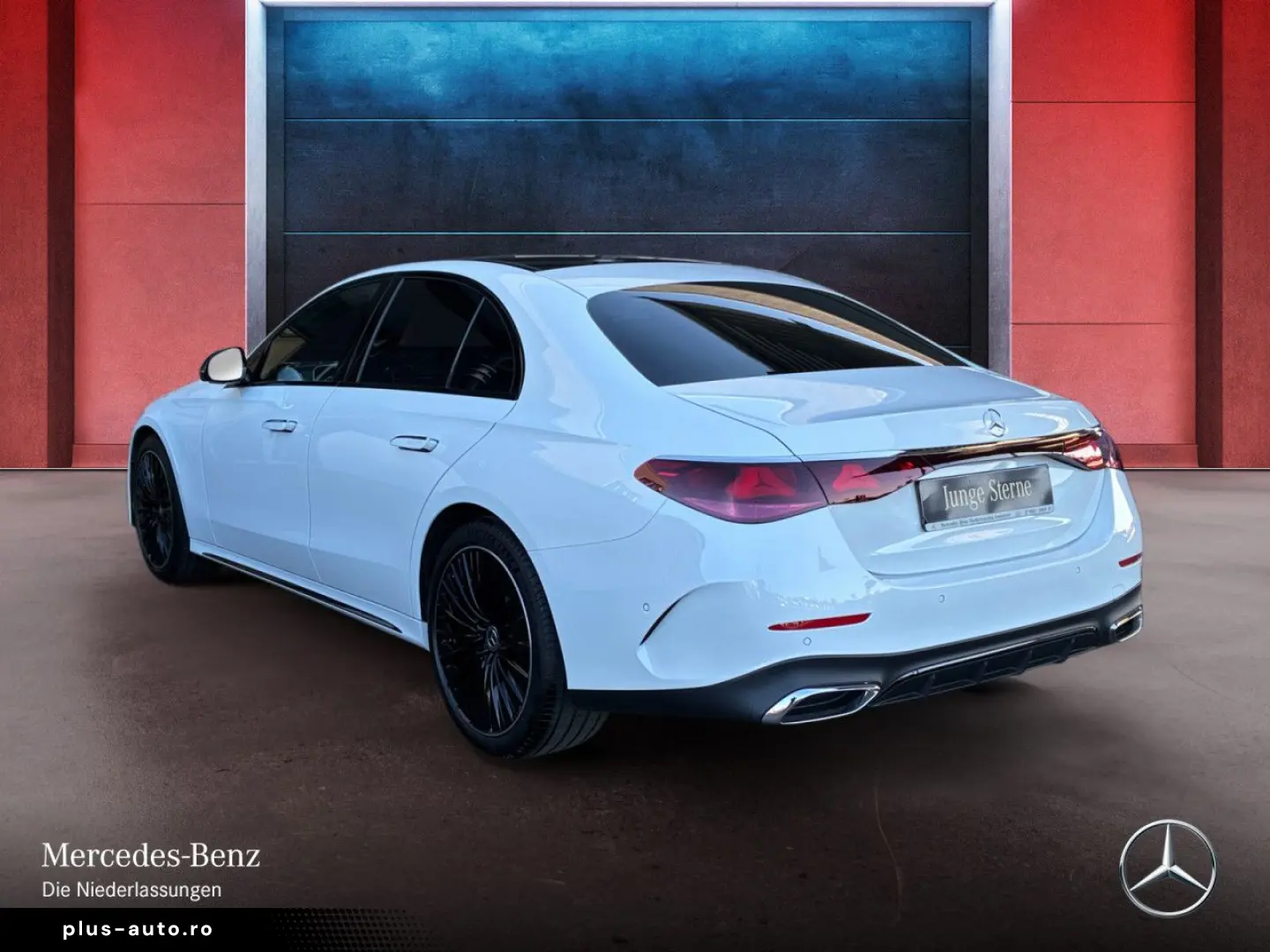 MERCEDES-BENZ E 200 AMG Adv. Night Pano  20 4DBurmester 360