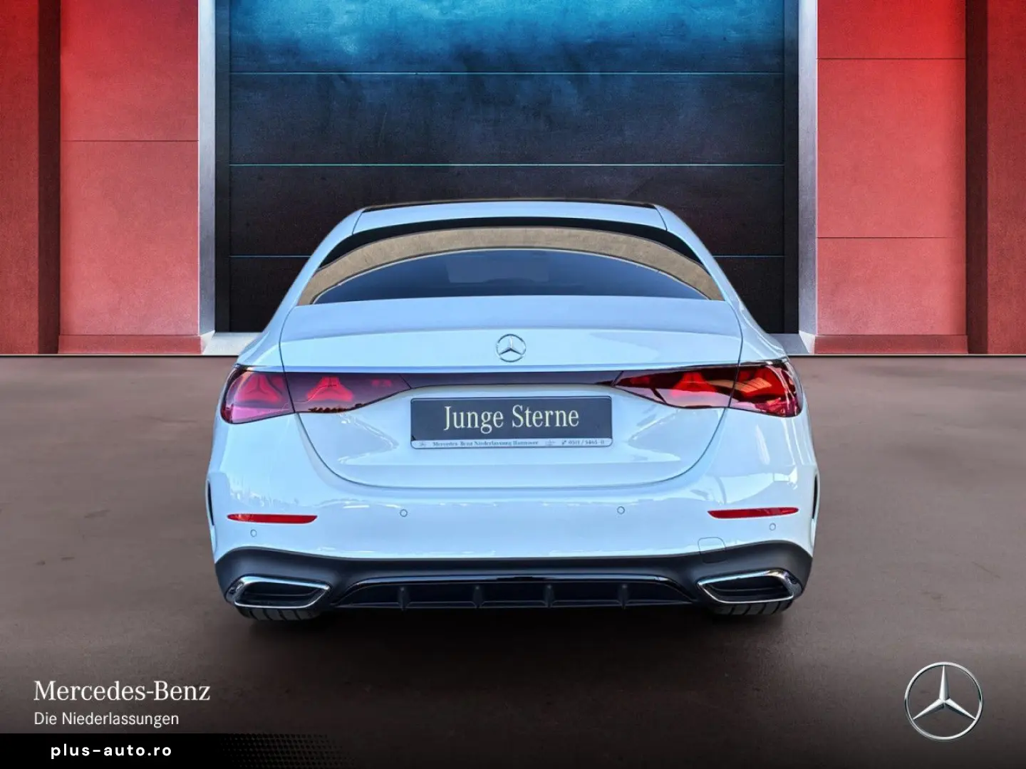 MERCEDES-BENZ E 200 AMG Adv. Night Pano  20 4DBurmester 360