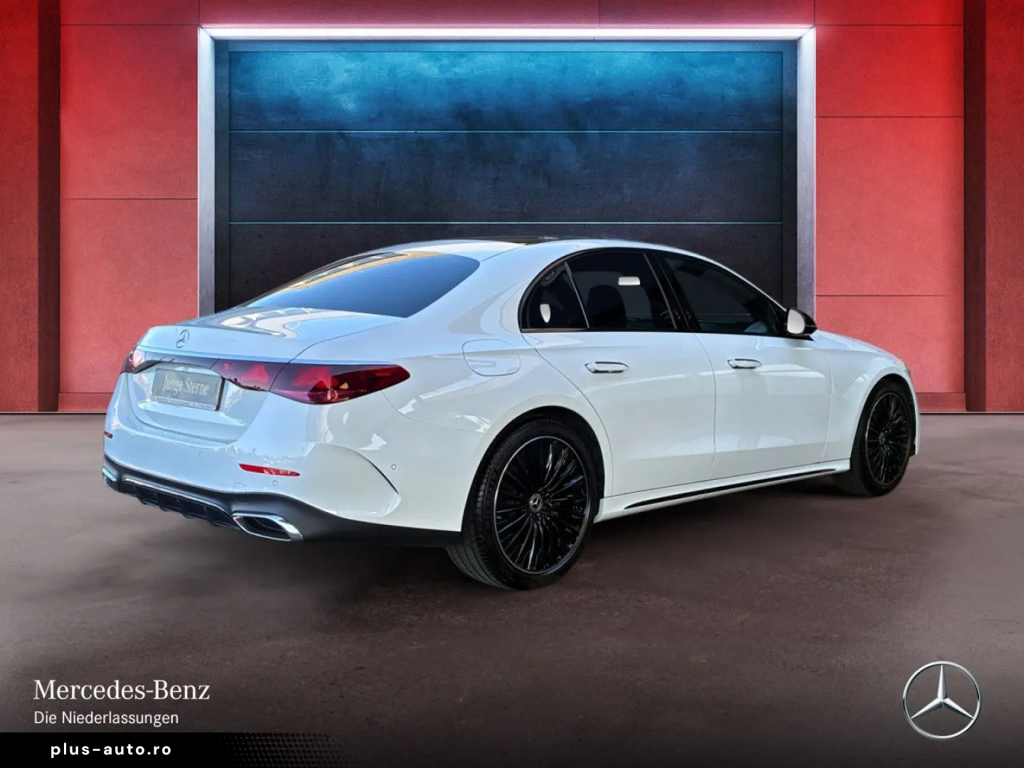 MERCEDES-BENZ E 200 AMG Adv. Night Pano  20 4DBurmester 360