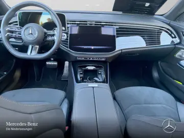 MERCEDES-BENZ E 200 AMG Adv. Night Pano  20 4DBurmester 360