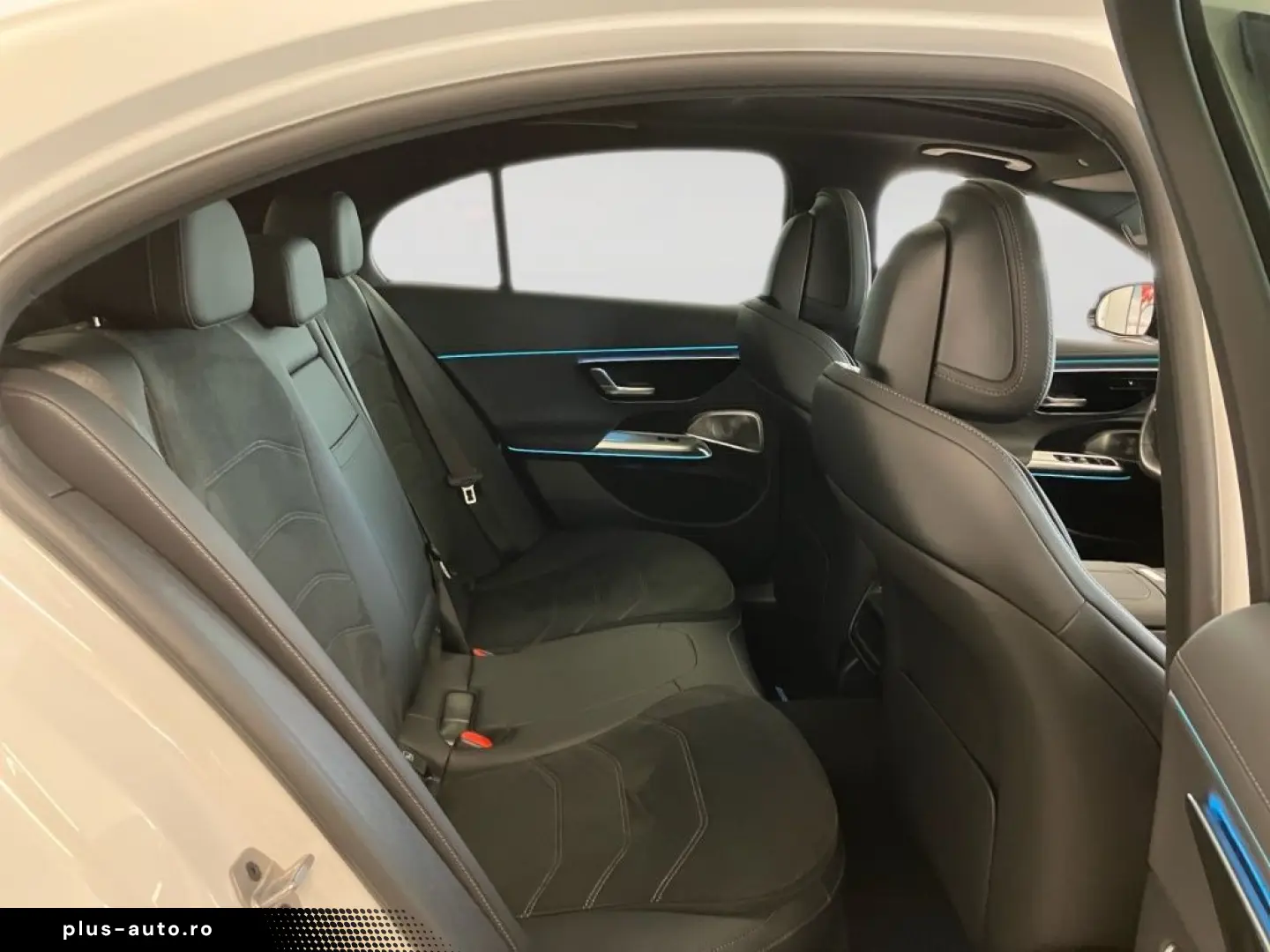 MERCEDES-BENZ E 200 AMG-Line Night Pano DISTRONIC KE&hellip;