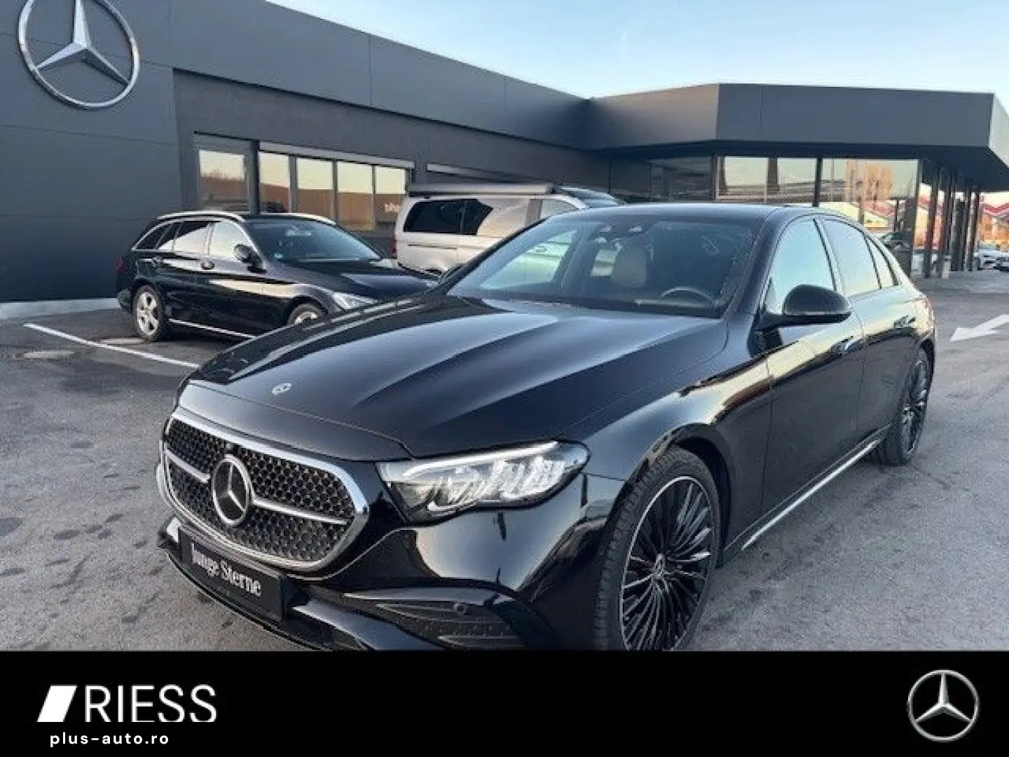 MERCEDES-BENZ E 200 AMG Sport Night Distr Pano AHK W&hellip;