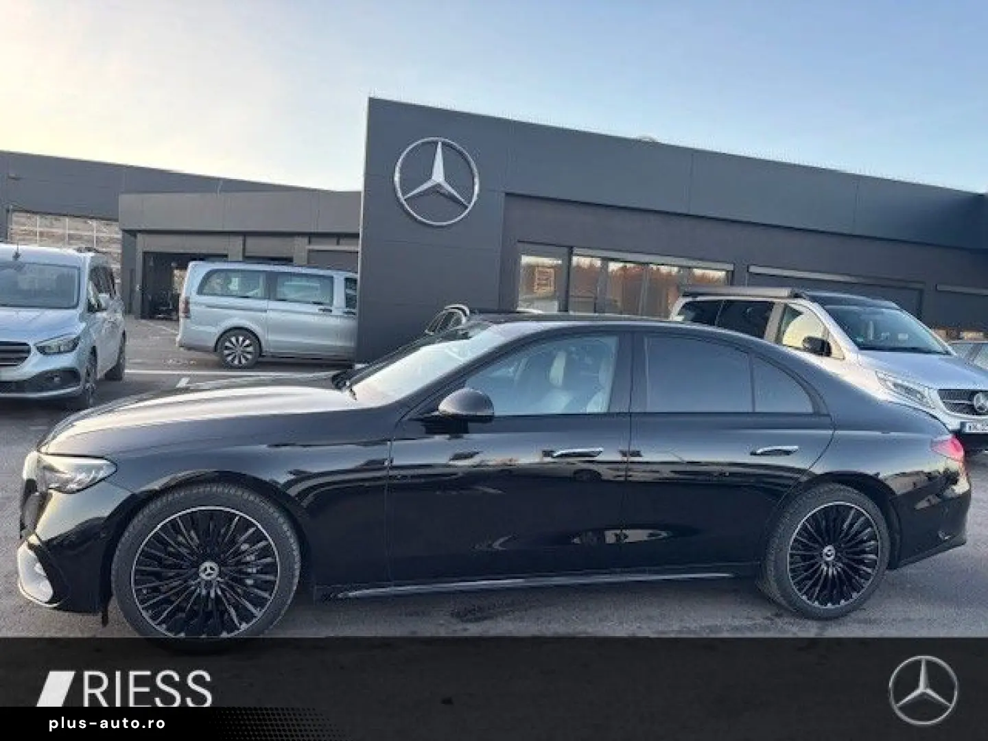 MERCEDES-BENZ E 200 AMG Sport Night Distr Pano AHK W&hellip;