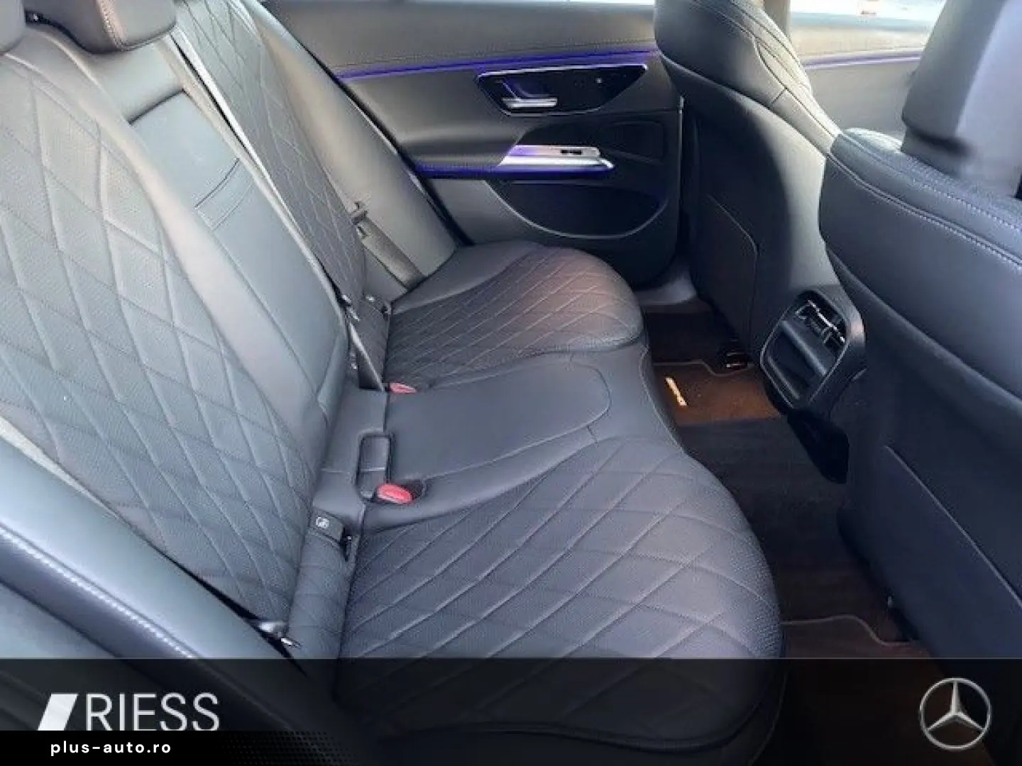 MERCEDES-BENZ E 200 AMG Sport Night Distr Pano AHK W&hellip;