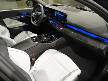 BMW M5 Pro Comfort Package B&W