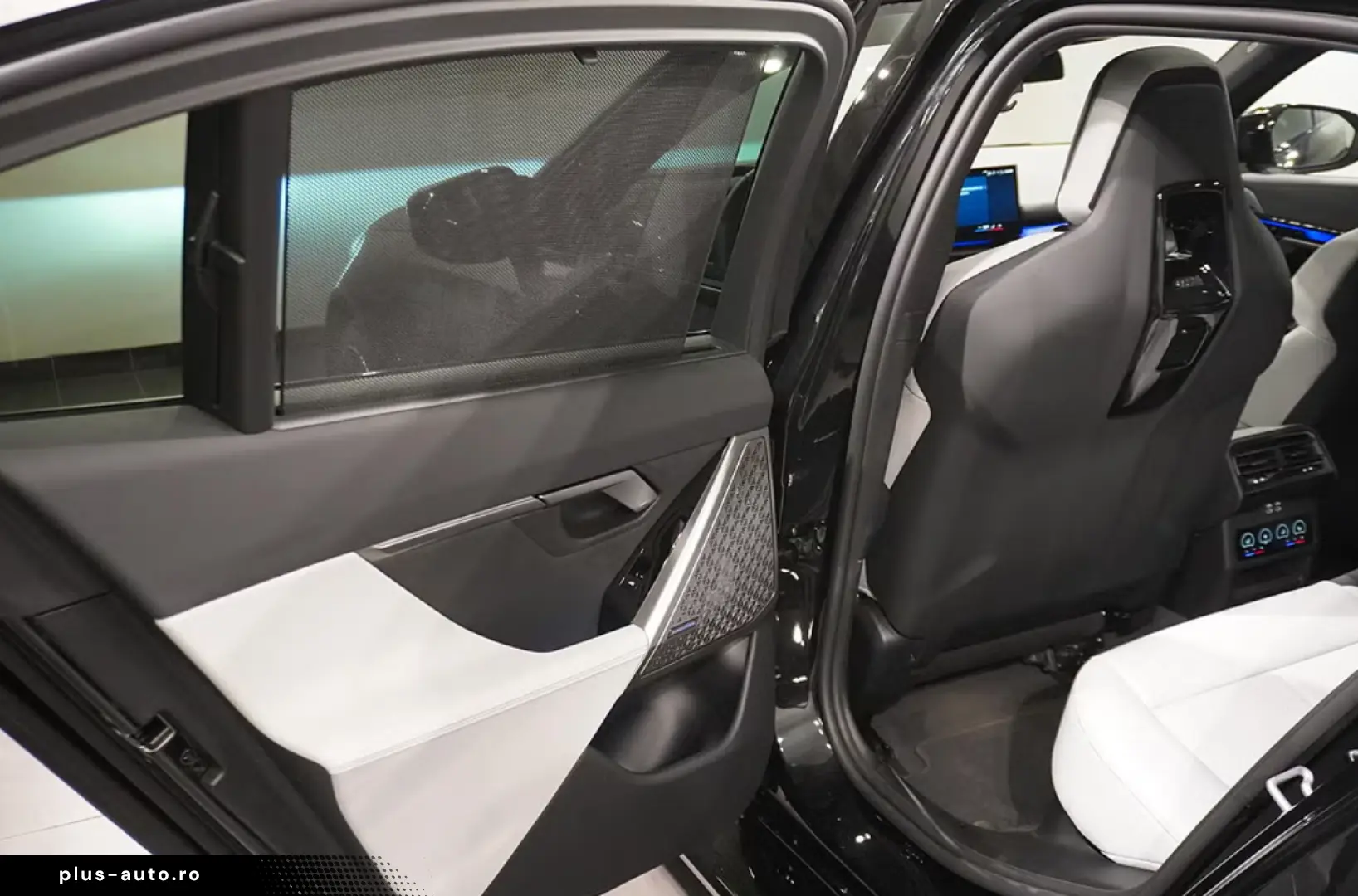 BMW M5 Pro Comfort Package B&W