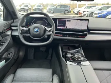 BMW 530e Limousine Panoramadach AHK Comfortpaket