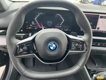 BMW 530e Limousine Panoramadach AHK Comfortpaket