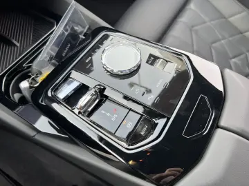BMW 530e Limousine Panoramadach AHK Comfortpaket