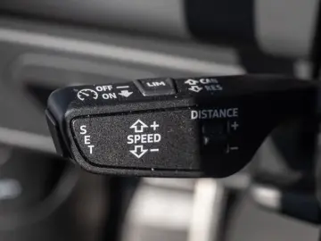 AUDI S6 Avant TDI quattro MATRIX NAVI AHK B&O STANDHZ