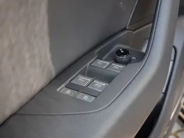 AUDI S6 Avant TDI quattro MATRIX NAVI AHK B&O STANDHZ