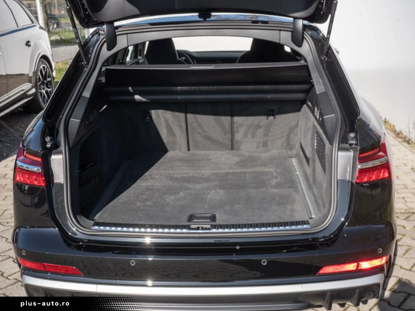 AUDI S6 Avant TDI quattro MATRIX NAVI AHK B&O STANDHZ