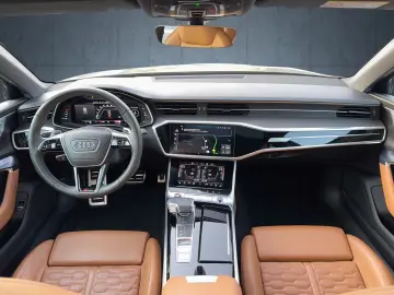 AUDI RS 6 Avant Keramik HDMatrix Pano StHz HuD RS-Aga