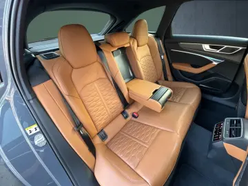 AUDI RS 6 Avant Keramik HDMatrix Pano StHz HuD RS-Aga