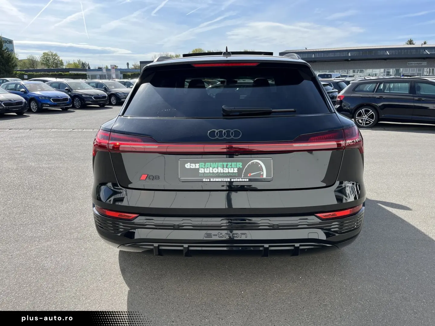 AUDI Q8 e-tron S line Black Style 367€ m.20% Anz. 114