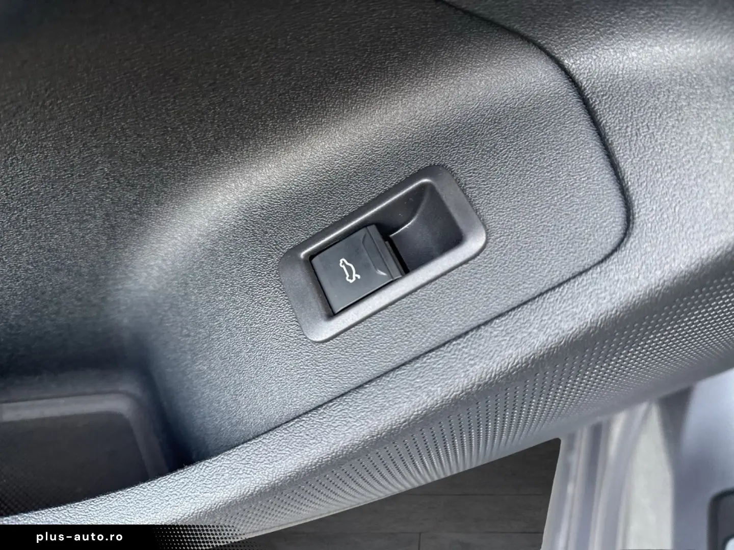 AUDI A6 e-tron Sportback advanced TECH  AHK ACC 20